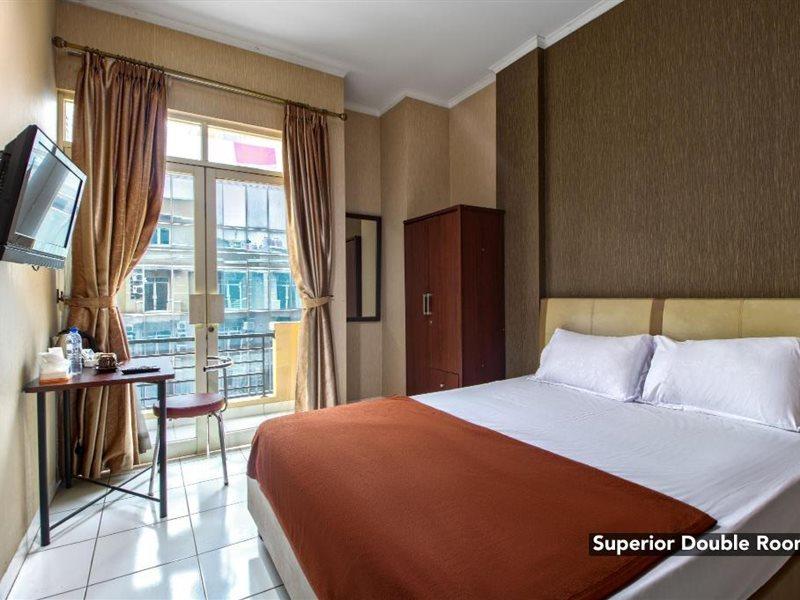 Hotel Arjuna Bekasi Kültér fotó