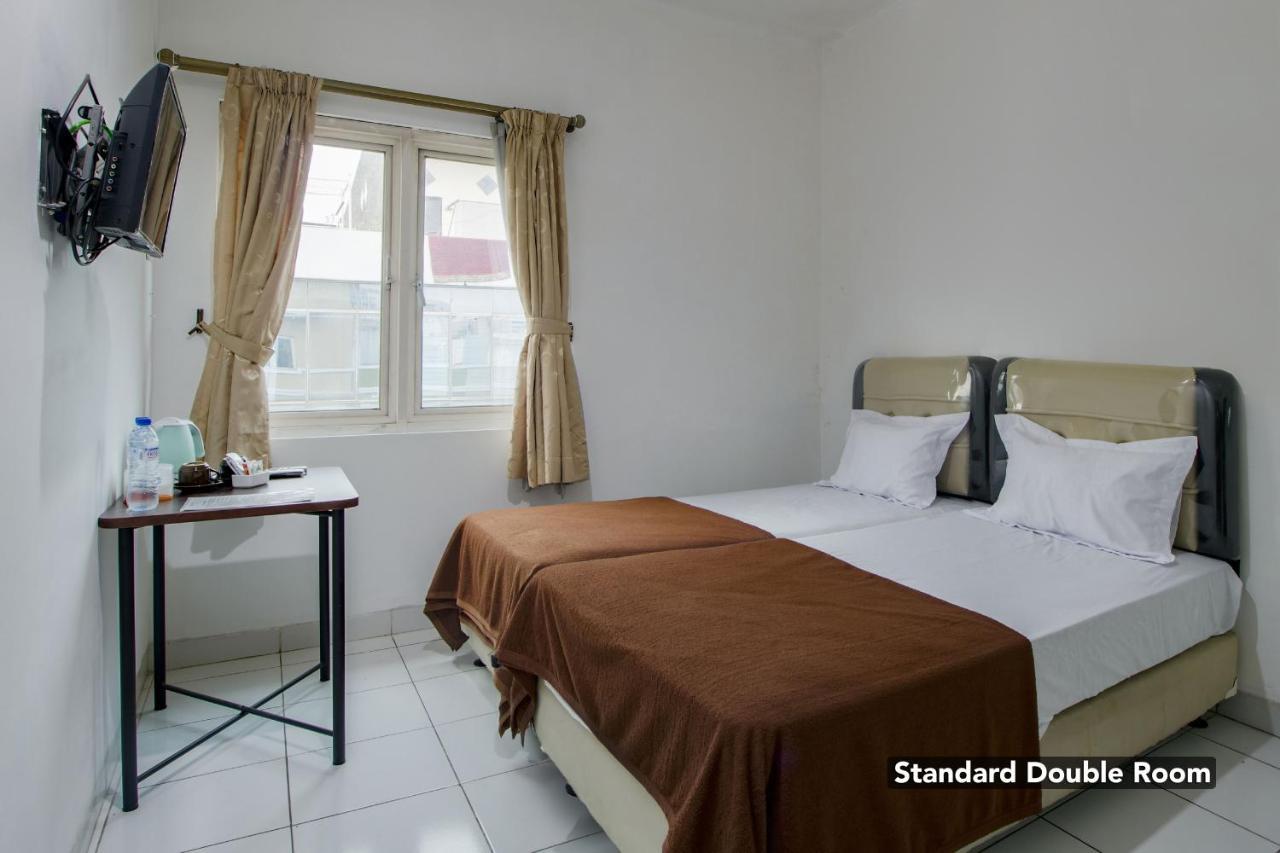 Hotel Arjuna Bekasi Kültér fotó