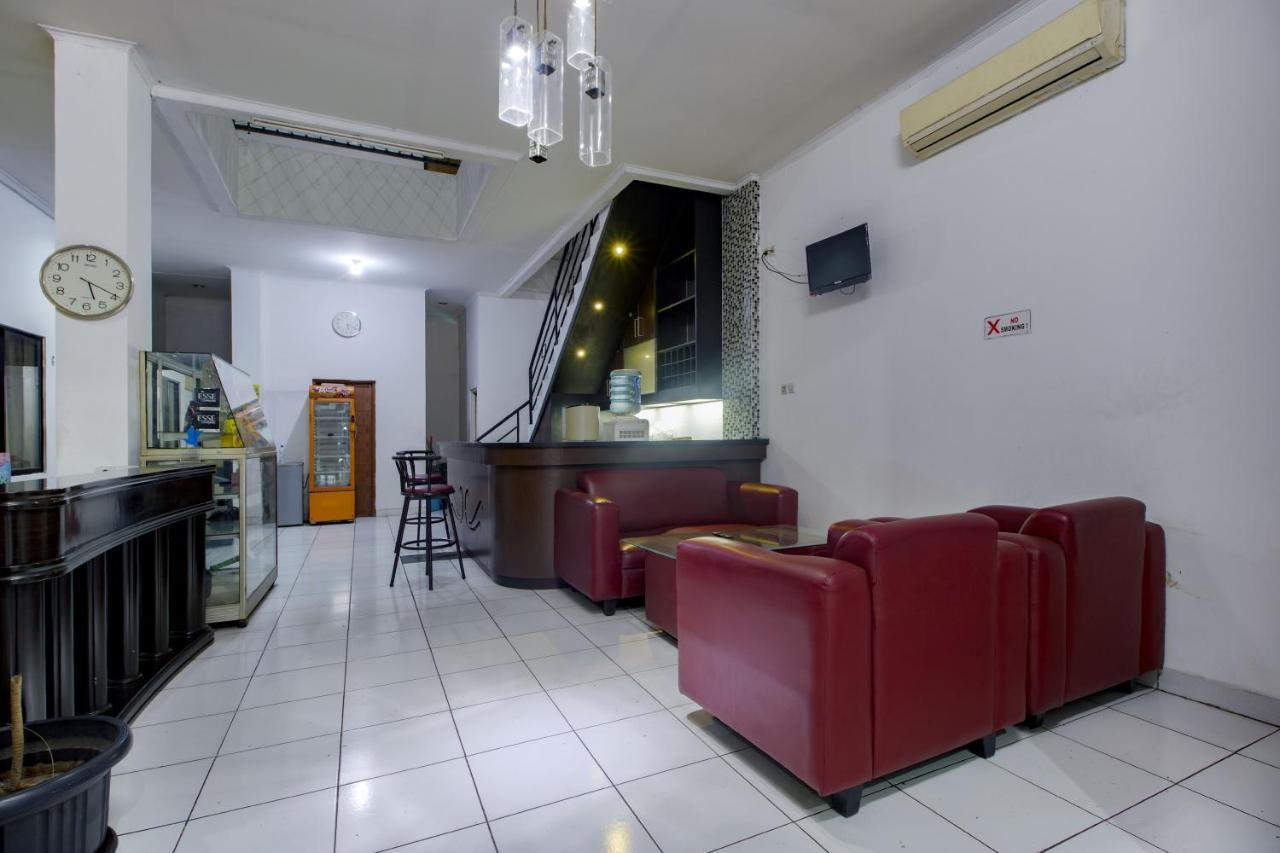Hotel Arjuna Bekasi Kültér fotó