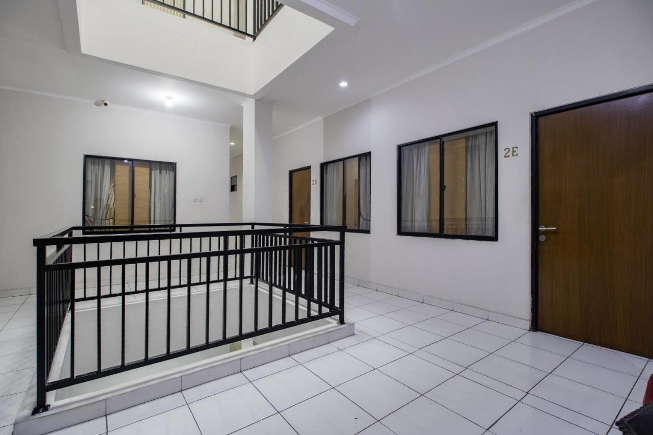 Hotel Arjuna Bekasi Kültér fotó